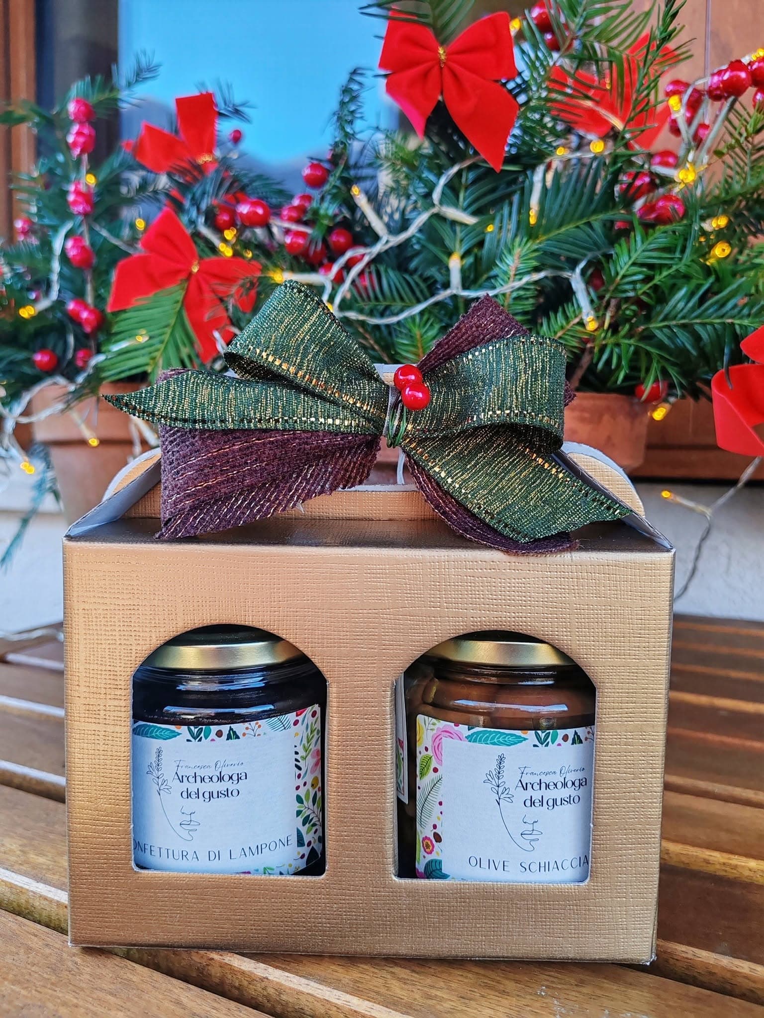 Dettaglio confezione regalo con fiocco
